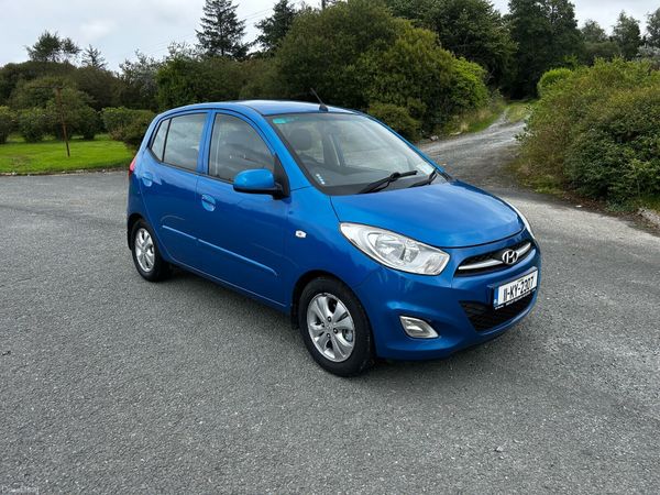 Hyundai i10 Hatchback, Petrol, 2011, Blue
