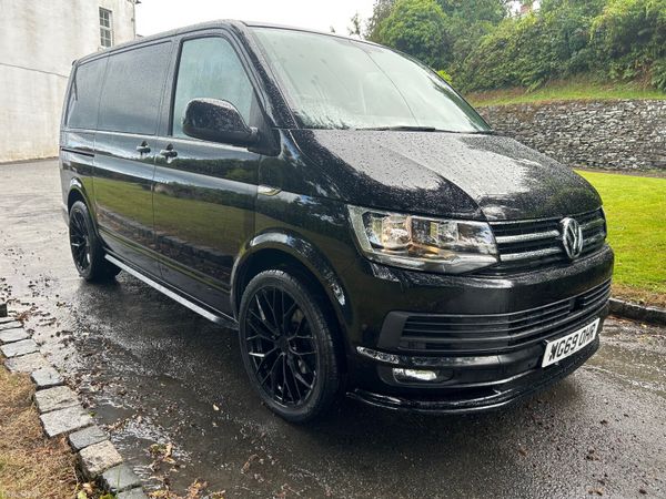 Volkswagen Transporter Minibus, Diesel, 2019, Black