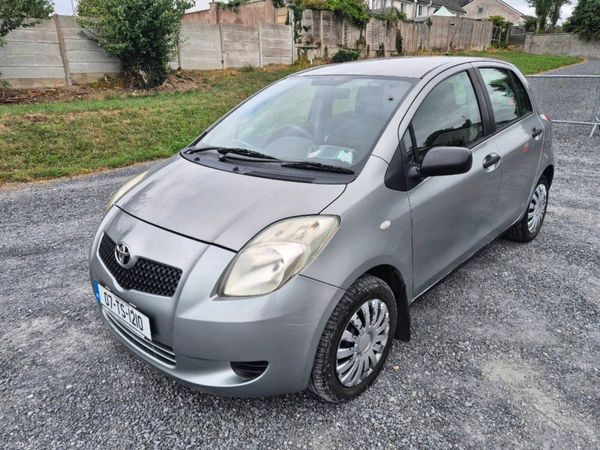 Toyota Yaris Hatchback, Petrol, 2007, Silver
