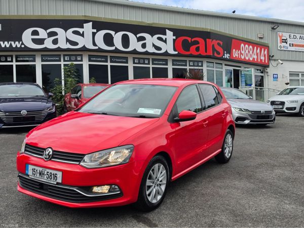 Volkswagen Polo Hatchback, Petrol, 2015, Red