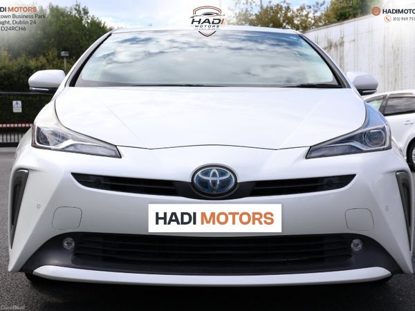 Toyota Prius Saloon, Petrol Hybrid, 2019, White
