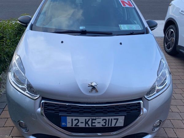 Peugeot 208 Hatchback, Petrol, 2012, Grey