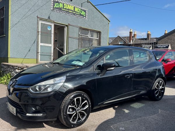 Renault Clio Hatchback, Petrol, 2017, Black