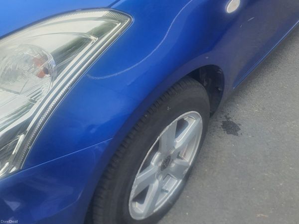 Suzuki Swift Hatchback, Petrol, 2014, Blue