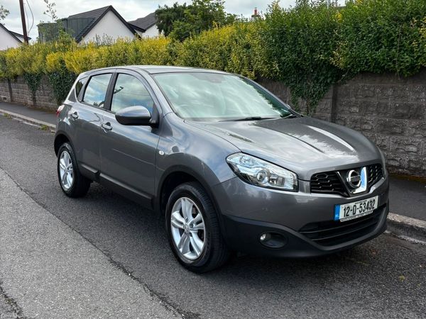 Nissan Qashqai Hatchback, Diesel, 2012, Grey