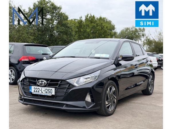Hyundai i20 Hatchback, Petrol, 2022, Black