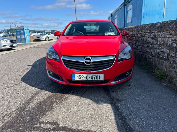 Opel Insignia Saloon, Diesel, 2015, Red