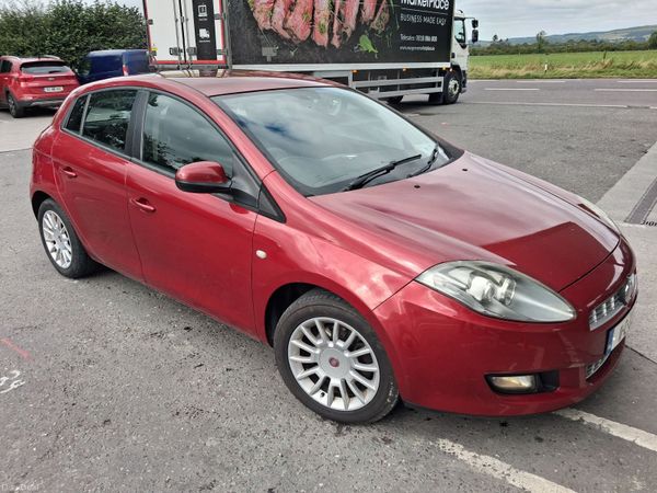 Fiat Bravo Hatchback, Diesel, 2011, Red