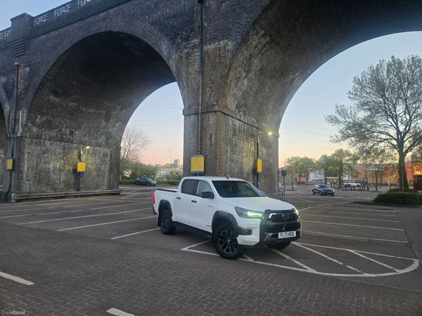 Toyota Hilux Pick Up, Diesel, 2021, White