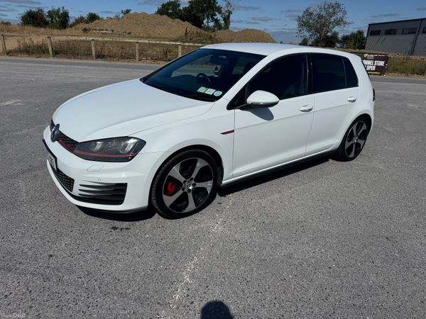 Volkswagen Golf Hatchback, Petrol, 2013, White