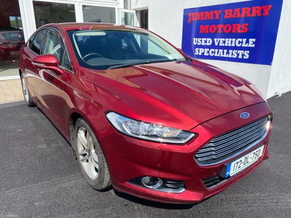 Ford Mondeo Hatchback, Diesel, 2017, Red