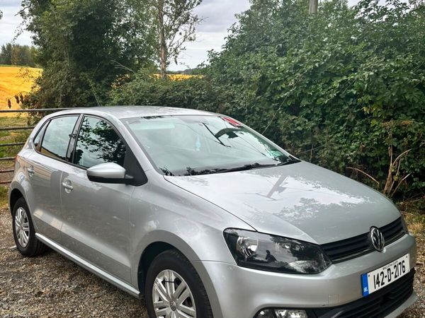 Volkswagen Polo Hatchback, Petrol, 2014, Silver