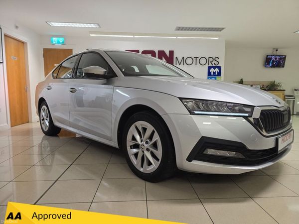 Skoda Octavia Saloon, Diesel, 2024, Grey