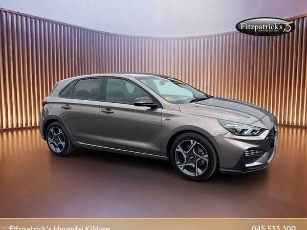 Hyundai i30 Hatchback, Petrol, 2023, Brown
