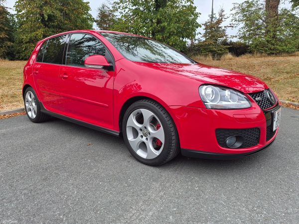 Volkswagen Golf Hatchback, Petrol, 2008, Red