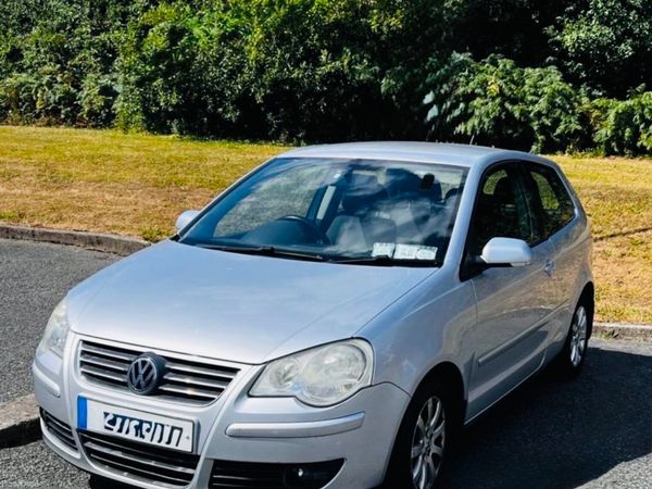 Volkswagen Polo Hatchback, Petrol, 2007, Silver