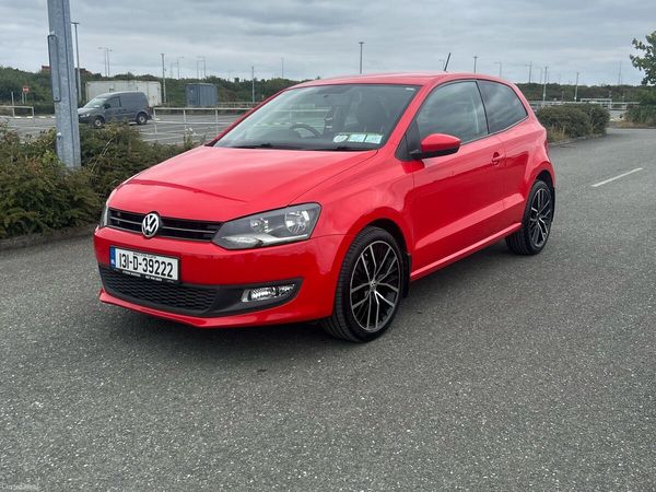 Volkswagen Polo Hatchback, Petrol, 2013, Red