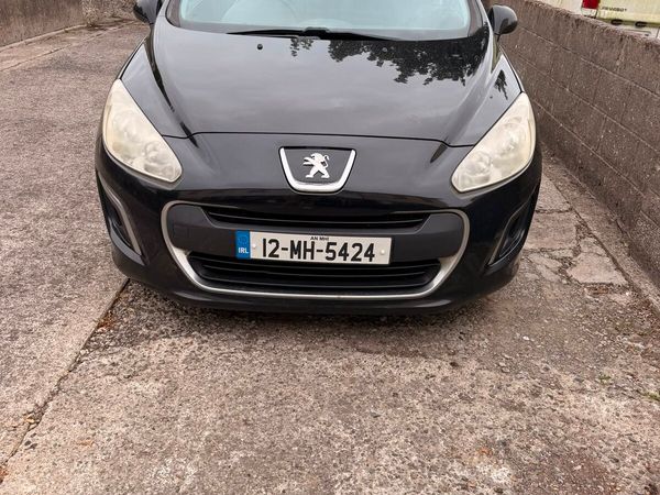 Peugeot 308 Hatchback, Diesel, 2012, Black