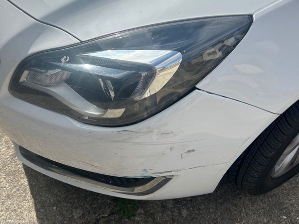 Opel Insignia Saloon, Diesel, 2017, White