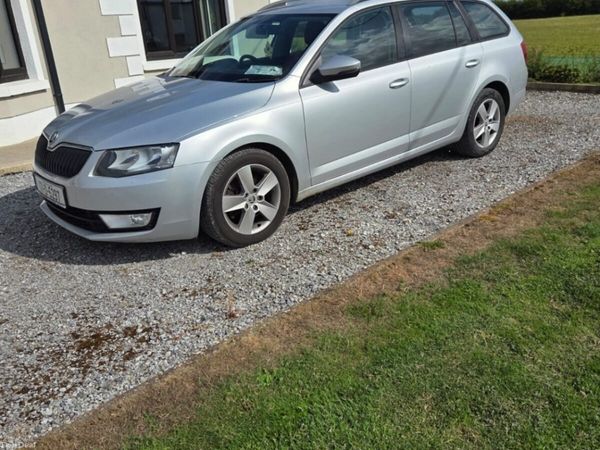 Skoda Octavia Estate, Diesel, 2017, Grey