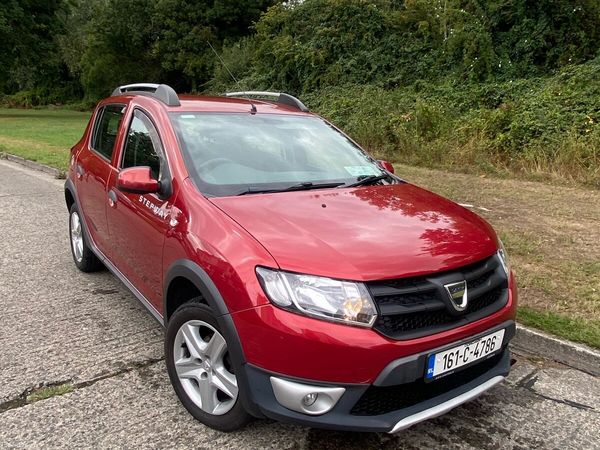 Dacia Sandero Stepway Hatchback, Diesel, 2016, Red