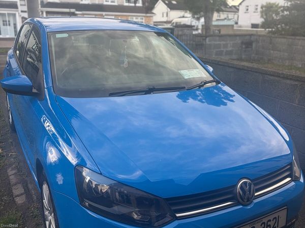 Volkswagen Polo Hatchback, Petrol, 2015, Blue