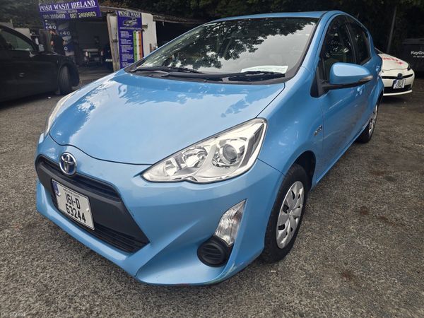 Toyota Aqua Hatchback, Petrol Hybrid, 2016, Blue