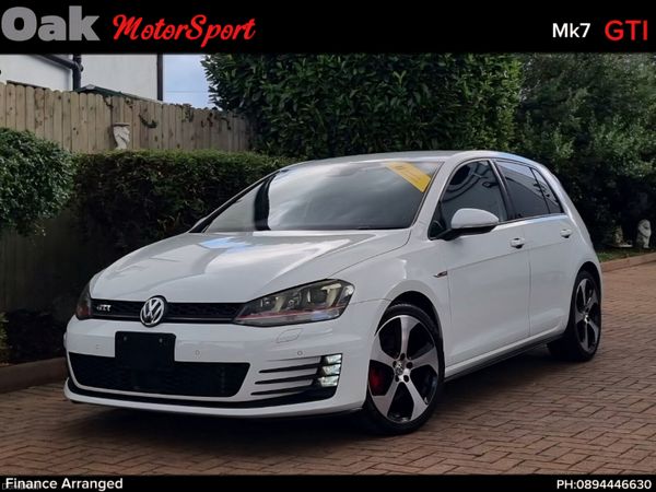 Volkswagen Golf Hatchback, Petrol, 2014, White