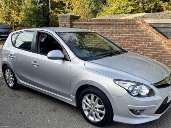Hyundai i30 Hatchback, Diesel, 2011, Silver