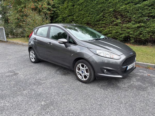 Ford Fiesta Hatchback, Petrol, 2017, Grey