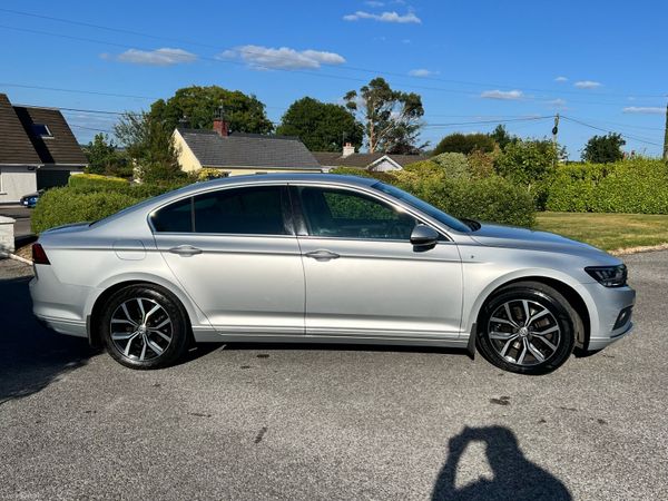 Volkswagen Passat Saloon, Diesel, 2020, Silver