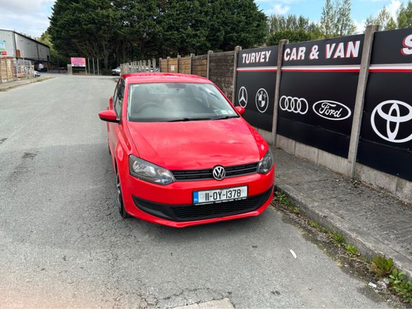 Volkswagen Polo Hatchback, Petrol, 2011, Red