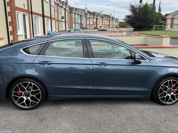 Ford Mondeo Hatchback, Diesel, 2019, Blue