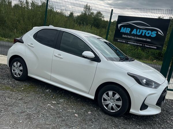 Toyota Yaris Hatchback, Petrol, 2022, White