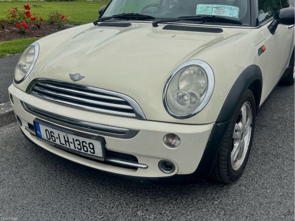 Mini Cooper Hatchback, Petrol, 2006, White