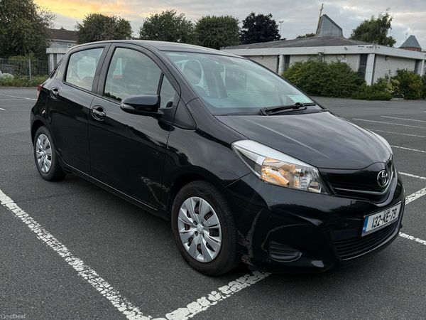 Toyota Yaris Hatchback, Petrol, 2013, Black