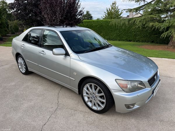 Lexus IS Saloon, Petrol, 2005, Silver