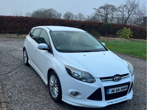 Ford Focus Hatchback, Diesel, 2012, White