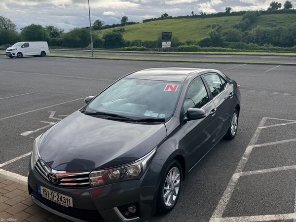 Toyota Corolla Saloon, Diesel, 2015, Grey