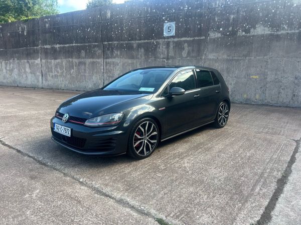 Volkswagen Golf Hatchback, Petrol, 2014, Grey