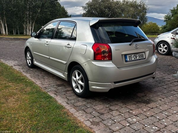 Toyota Corolla Hatchback, Petrol, 2005, Silver