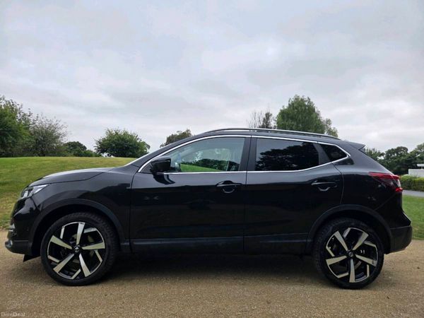 Nissan Qashqai Hatchback, Diesel, 2018, Black