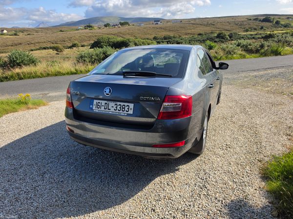 Skoda Octavia Hatchback, Diesel, 2016, Grey