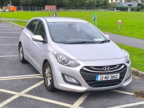 Hyundai i30 Hatchback, Petrol, 2012, Silver