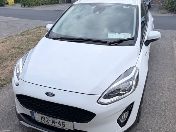 Ford Fiesta Hatchback, Petrol, 2019, White