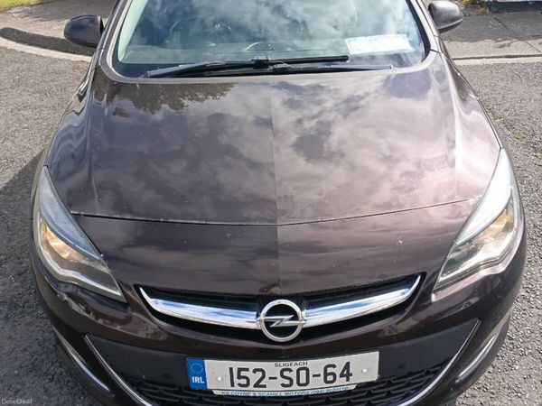 Opel Astra Hatchback, Diesel, 2015, Brown