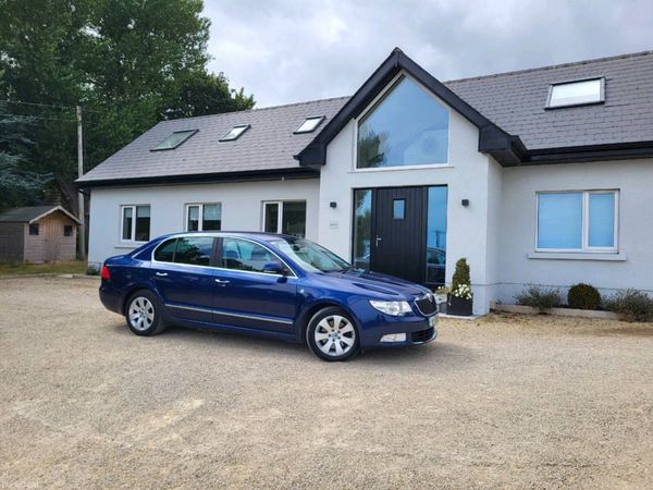 Skoda Superb Hatchback, Diesel, 2012, Blue