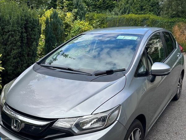 Honda Jazz Hatchback, Petrol, 2016, Silver