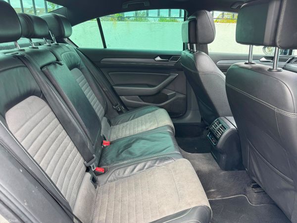 Volkswagen Passat Saloon, Diesel, 2017, Silver