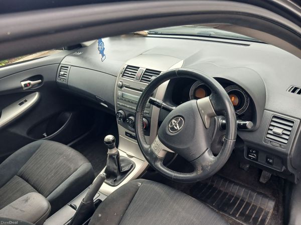 Toyota Corolla Saloon, Petrol, 2007, Grey